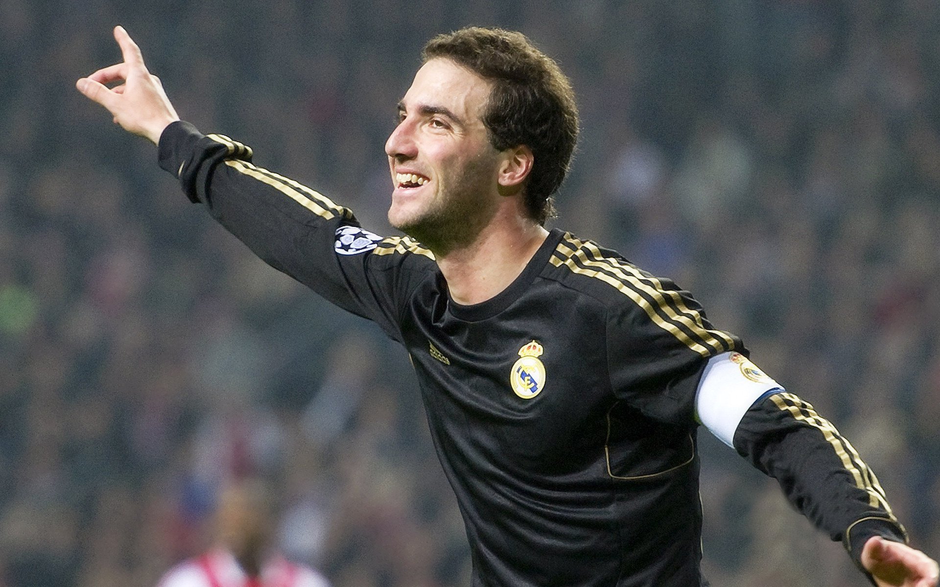 勇士队保持强势,目标三连冠,勇士队标准